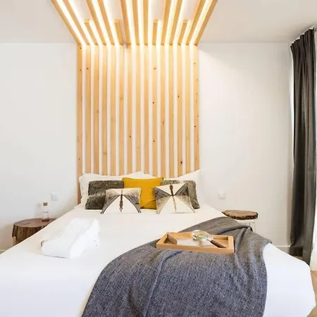 Lisbon Airport Suites - Wood Bedroom Lisbon